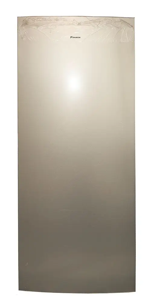 Graue Frontverkleidung von Daikin, glatt und einteilig, geeignet zur Abdeckung eines Geräts, mit minimalen Reflexionen auf der Oberfläche.